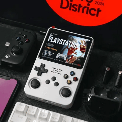 RETRO HANDHELD GAME CONSOLE